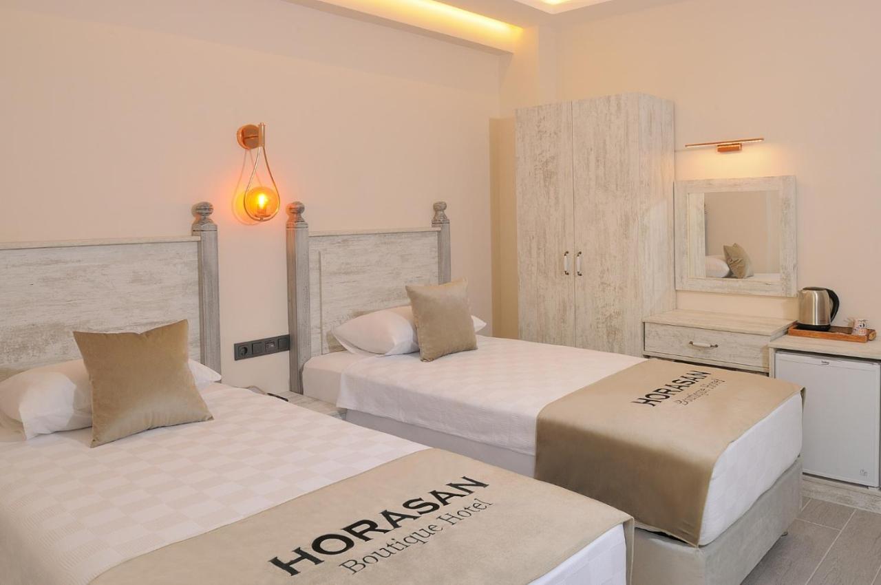 Horasan Hotel เซสเม ภายนอก รูปภาพ